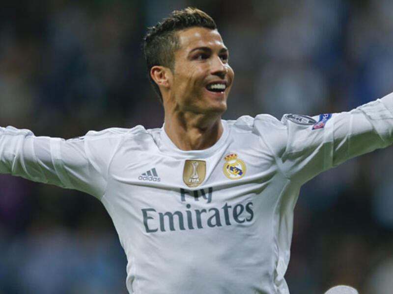 Footballer Cristiano Ronaldo will be meeting a Lebanese boy who lost his parents in the recent suicide bombings in Beirut. (Zeenews.india.com)