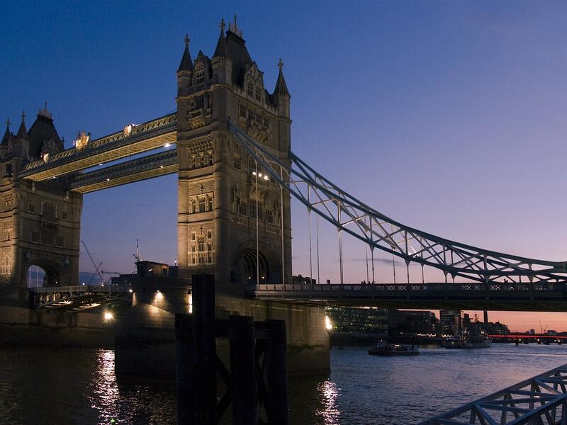 LONDON: Like France, England saw an influx of Arab migrants in the ’50s and ’60s as countries in the Middle East tried to recover from French and British occupation. Today half a million from the Arab diaspora live in the UK, with most residing in the Greater London area. 