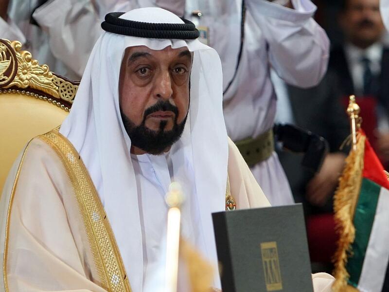 الشيخ خليفة بن زايد آل نهيان، "أعتمد التشكيل الوزاري الجديد للحكومة الاتحادية، والتي شهدت تغييرات هيكلية هي الأكبر في تاريخ الدولة، من حيث هيكلها التنظيمي، ووظائف وزاراتها الرئيسية، ورفدها بعدد كبير من وزراء الدولة للتعامل مع ملفات متغيرة".
