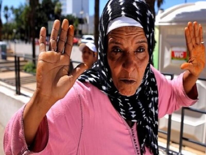 "جوّع كلبك": 
شارك الفيلم في مهرجان برلين بعد أن عرض للمرة الأولى في مهرجان تورونتو، يتتبع الفيلم -للمخرج المغربي هشام العسري- التاريخَ المعاصر للمغرب من خلال حياة واحد من رموز النظام الأمني السابق من حقبة الستينات وحتى أوائل حقبة التسعينات.