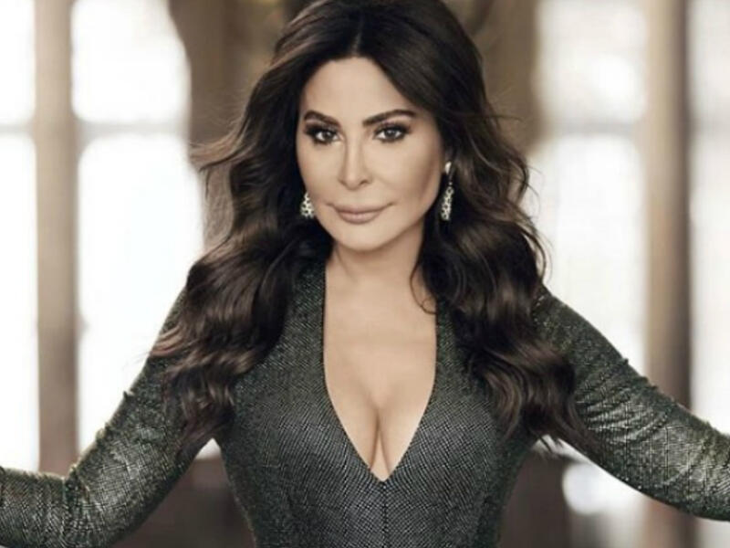 The new albums cover and booklet pictures seems to suit the albums songs mood