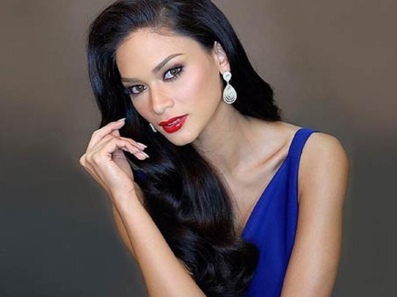 بيا فارتزباخ جاءت في المرتبة العاشرة وهي ممثلة وعارضة أزياء ومذيعة وكاتبة ألمانية فلبينية، مثلت الفلبين في مسابقة ملكة جمال الكون 2015 وفازت باللقب ملكة جمال الكون في يوم 21 ديسمبر 2015، كما أنها الفائزة بلقب ملكة جمال الفلبين لسنة 2015. 