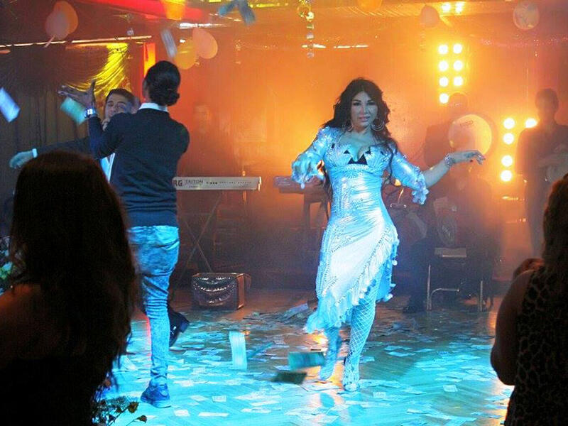 "شارع محمد علي"كما أنه من المقرر أن ينافس في سباق أفلام عيد الأضحى 2015 فيلم "شارع محمد علي"، وهو من بطولة الممثلة غادة إبراهيم، بالاشتراك مع شمس، وإيمي طلعت زكريا. ويناقش الفيلم الواقع المعيشي الصعب للفنانين الشعبيين في مصر وانهيار الرقص الشرقي.