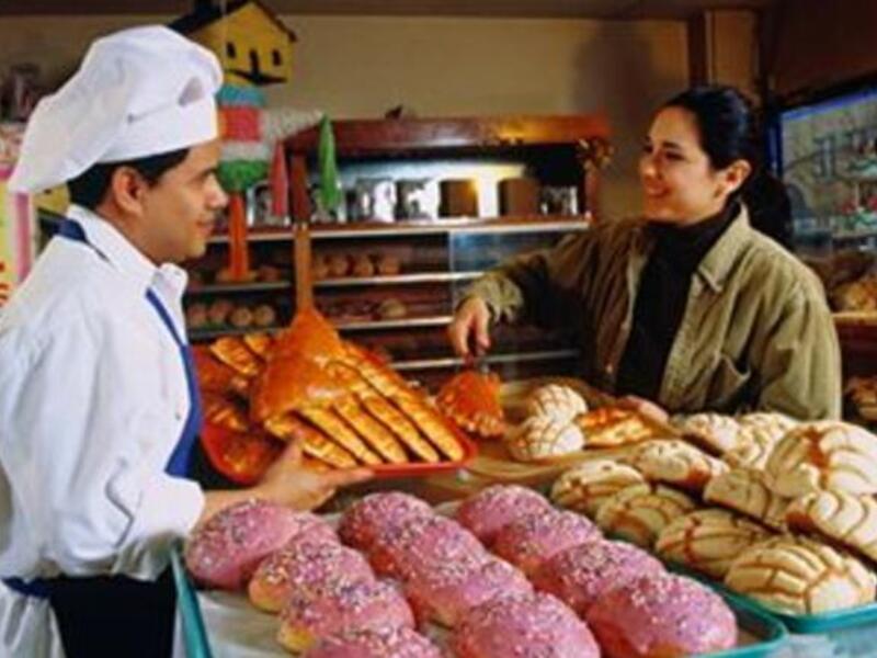 Average annual salaries in Egypt in the fiscal year 2012/13 reached LE26,161 ($3,756)