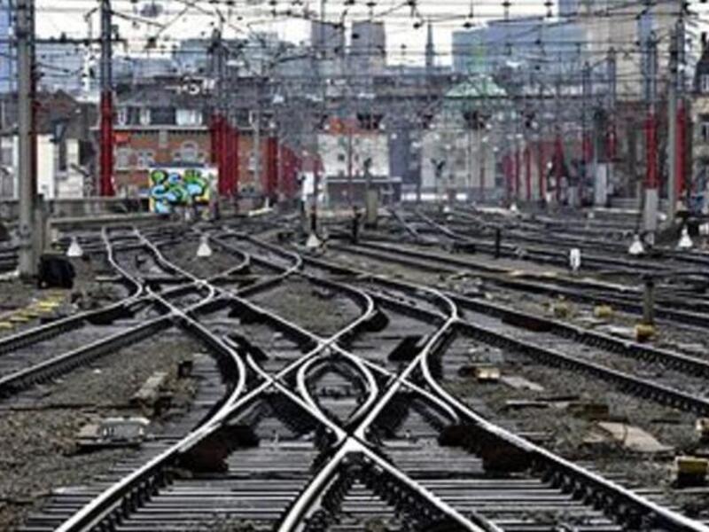 The rail link will start in Kuwait and pass by the eastern Saudi city of Dammam, connecting with Bahrain