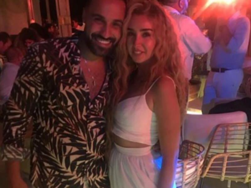 The couple met for the first time in the premiere of the film Harb Karmouz