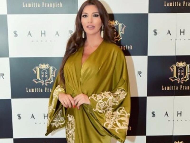 نظمت الفنانة لاميتا فرنجية أول عرض أزياء خاص بها منذ دخولها عالم تصميم الأزياء واختارت تصاميم تجمع بين سحر الشرق وأناقة الغرب يذكر أن لاميتا فرنجية، قدمت عرض الأزياء الأول لها وه ي في شهور حملها الأخيرة من زوجها رجل الأعمال اللبناني فريدي مخرز.