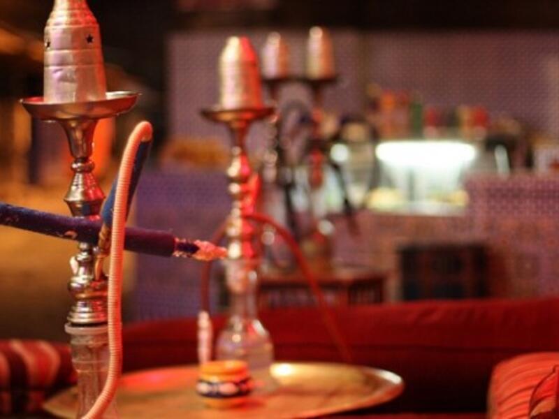 عدم التواجد في الأماكن التي يتواجد بها مدخنين مثل بعض الكافيهات.