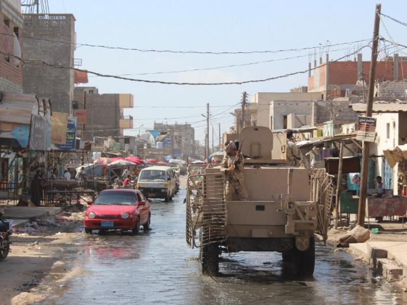 Loyalist forces on patrol against al-Qaeda militants in the south of Yemen. (AFP/Saleh al-Obeidi)