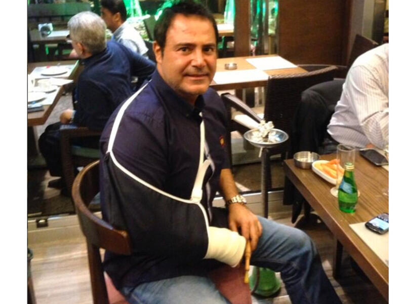 Poor Assi Helani has a broken arm! (Image: twitter)