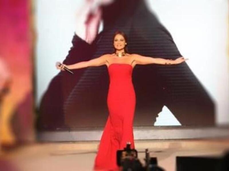 Carole Samaha on stage