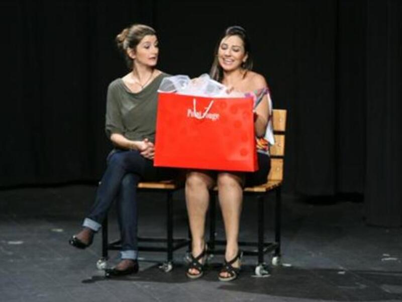 Taoutel and Khalil discuss the ups and downs of marriage in a scene from “El Orbaa Bi Noss El Joumaa.”