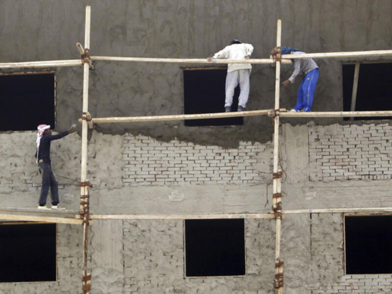 The number of registered contractors in the EFCBC has plunged to an unprecedented 9,400, compared to 41,000 that were previously registered