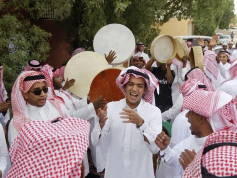 Saudi youth say the private sector considers them irresponsible and not able to work in the private sector accordingly (File Archive)