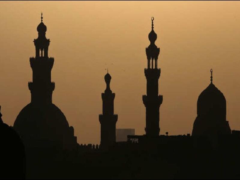 As journalist Abubakr al-Shamahi noted recently, people say Zaydis are the “Sunnis of Shiites.” At the mosque he attends in Yemen, for example, he says an Egyptian Sunni sheikh gives the sermon, while a Zaydi call to prayer rings out from a Zaydi imam, all to a split congregation of Sunnis and Zaydis.