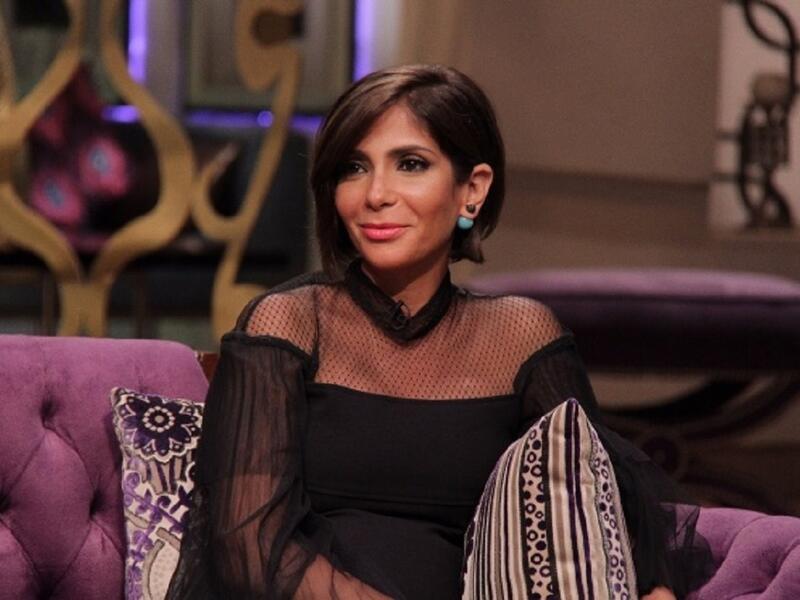 اختارت الفنانة منى زكى هذا اليوم لتطالب بتقدير المرأة المهمشة وحمايتها من الفقر والجوع.
