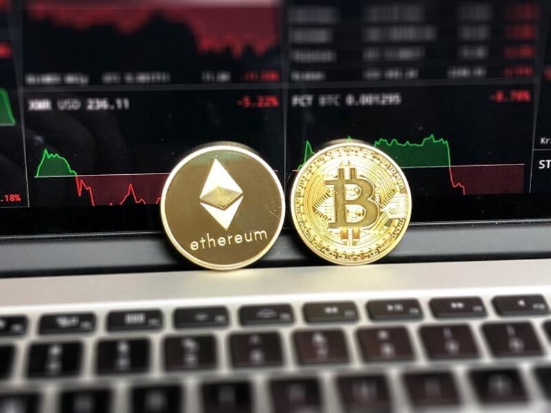 In an outrageous prediction for 2018, Saxo Bank expects Bitcoin to peak to $60,000 in 2018. (Pexels)
