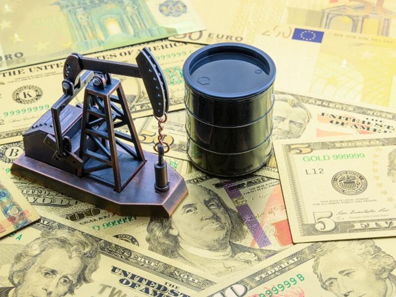 EIA expects crude oil prices to continue to rise in late 2019 and early 2020 because of an increase in refinery demand for light-sweet crude oil (Shutterstock)