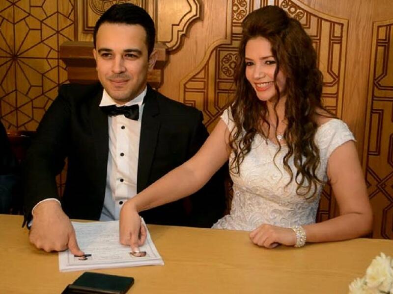 رانيا نجيب وهيثم نبيل: 
وودّع الفنان هيثم نبيل حياة العزوبية بعقد قرانه على نجمة "ستار أكاديمي" رانيا نجيب في شهر أكتوبر الماضي، إذ أعلنت الفنانة عن اعتزالها وتفرغها للحياة العائلية.