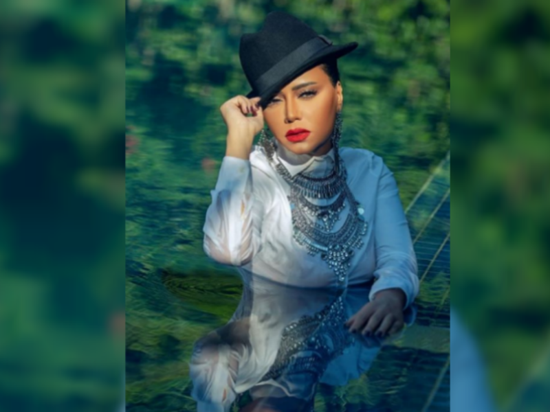 Rania did not appear wearing a swimsuit in the new photos