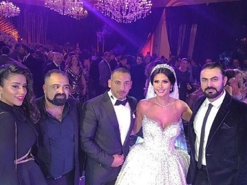 ساندي وعلي السيد: 
الفنانة التونسية ساندي زواجها على رجل الأعمال المصري علي السيد، بحفل ضخم حضره نخبة كبيرة من نجوم الفن.