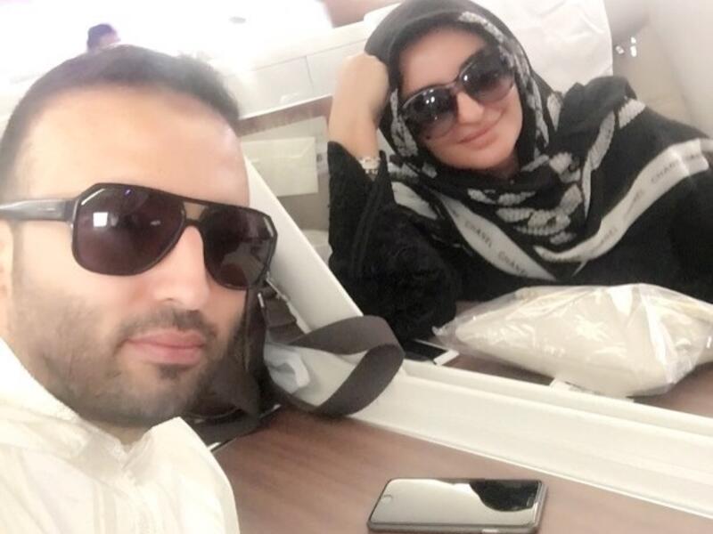 سافرت الفنانة شذى حسون مع شقيقها وائل إلى السعودية، حيث يؤديان مناسك العمرة ونشرت حسون عبر صفحتها على احد مواقع التواصل الإجتماعي صورة تجمعها بشقيقها من داخل الطائرة، وعلّقت: “الى أطهر بقاع العالم مع اخوي الغالي .. اللهم اني نويت عمرة خالصة لوجهك  لبيك عمرة”.