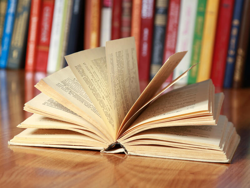 UAE is combatting elderly illiteracy. (Shutterstock)