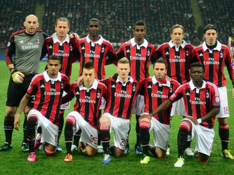 37- نادي ميلان الإيطالي بقيمة 945 مليون دولار.