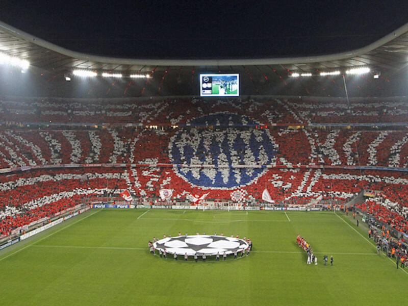 فريق بايرن ميونخ الألماني: Mia san mia وتعني نحن عبارة عن نحن