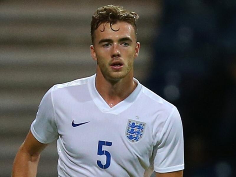 19- المدافع الإنجليزي كالوم تشايمبرز (آرسنال)