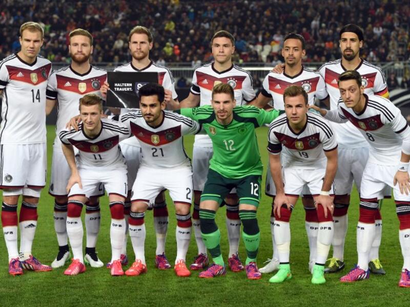 منتخب ألمانيا (المجموعة الرابعة): نال صدارة المجموعة برصيد 22 نقطة (7 فوز، وتعادل واحد، وخسارتان من 10 مباريات).