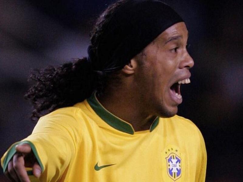 Ronaldinho returns to Brazil squad