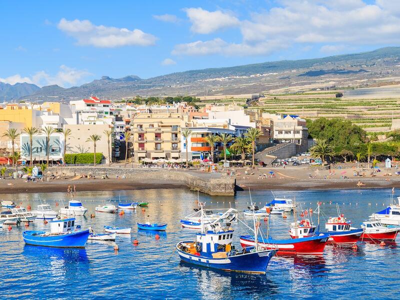 جاءت في المركز الثاني مدينة تينيريفي في إسبانيا، حيث يحتاج الشخص لميزانية تقدر بحوالي 82.92 دولار، ويشمل ذلك الإقامة في الفندق 55.81 دولار، وتناول وجبة طعام 34.96 دولار، وكوب من القهوة 1.43 دولار، بالإضافة إلى سيارة أجرة 4.11 دولار.