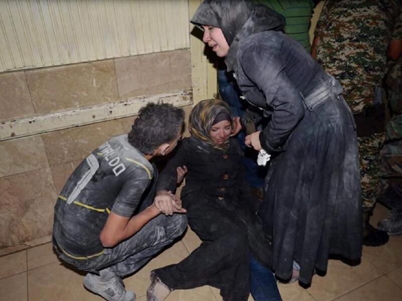 اللجنة الدولية للصليب الأحمر حذرت من أن حياة آلاف المدنيين في حلب الشرقية أصبحت في خطر، مؤكدة أن آلاف المدنيين لا يملكون أي مكان آمن ليلجؤوا إليه.
