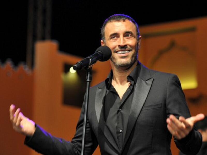 يتمتع المطرب العراقي كاظم الساهر "59 عاماً"  بلياقة بدنية عالية وأعلن في عدة مقابلات صحفية،  أنه لا يدخن ولا يتناول المنبهات، كالقهوة والمشروبات الغازية والكحول