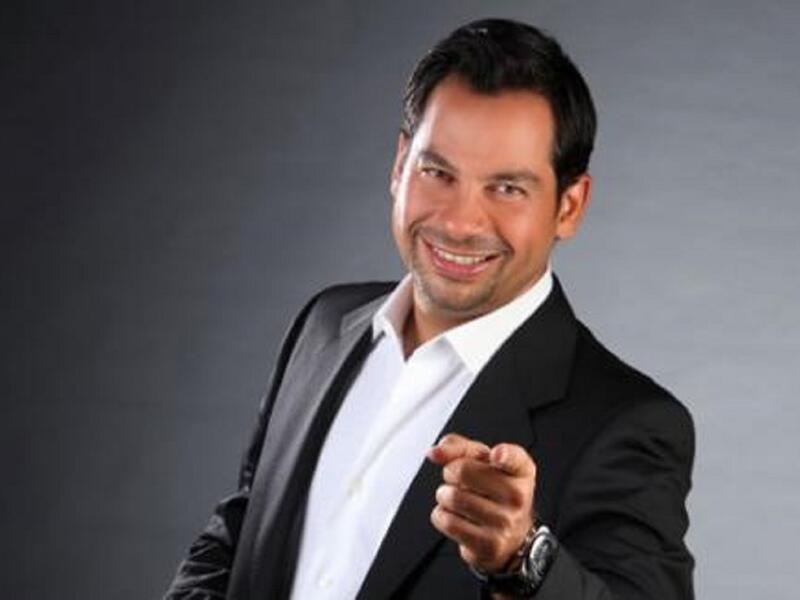 ميشال قزي"ميشو" مذيع ومقدم برامج لبناني،درس ميشال الإعلام ولاقت البرامج التي قدّمها تجاوباً كبيراً من قبل المشاهدين ويعد واحداً من اكثر المقدمين شعبية في لبنان والعالم العربي.