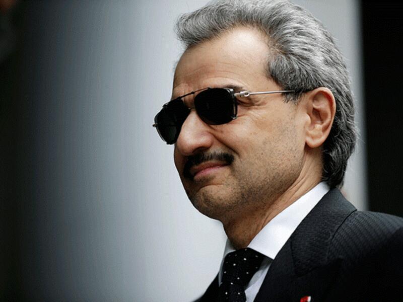 ترعرع الأمير الوليد بن طلال آل سعود الذي يبلغ من العمر الآن 60 عاما، على جني المال. الذي قال أنه سيمنح كل ثروته إلى الأعمال الخيرية وقدرت ثروته 25.1 مليار دولار و(28.1 مليار سابقاً) اي ان ثروته تراجعت عن السنة  السابقة.