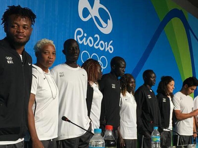 رحّبت اللجنة الأولمبية الدولية بأعضاء أول فريق للاجئين في تاريخ الألعاب الأولمبية، إذ شارك 10 لاجئين تحت ظل العلم الأولمبي، ليمثلوا أكثر من 20 مليون لاجئ حول العالم.