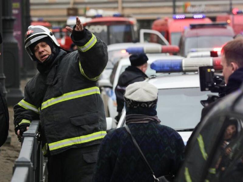 سان بطرسبورغ3/4: لقي 11 شخصًا مصرعهم وأصيب 45 آخرون بتفجير عبوة ناسفة داخل عربة قطار مترو أنفاق في روسيا، الذي تبناه تنظيم "داعش"
