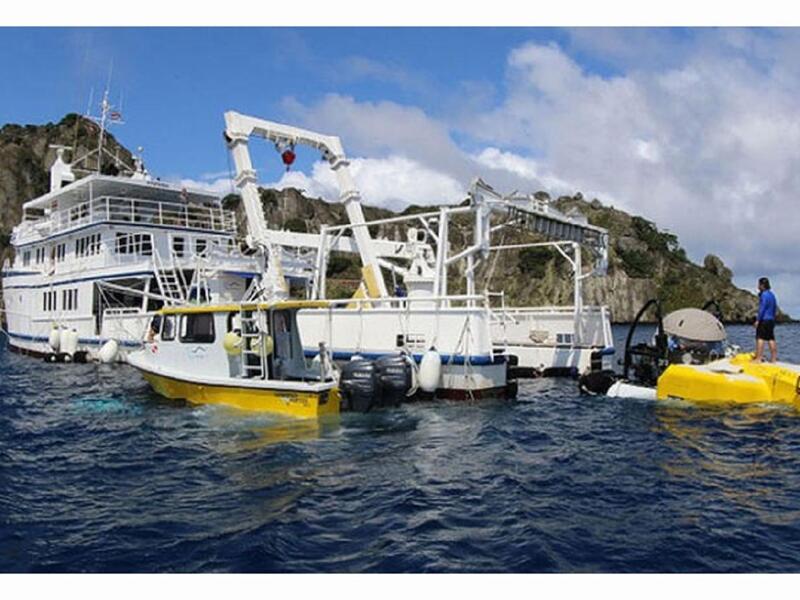 "ذا أرغو" يستكشف هذا اليخت المياه القريبة من كوستاريكا، وهو الفندق العائم الوحيد الذي يتضمن غواصة خاصة به، اسمها DeepSee.
