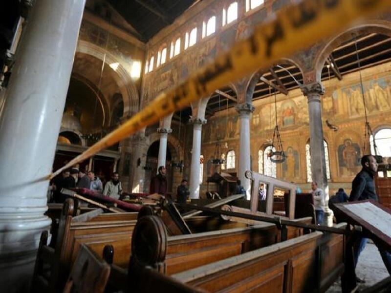 الاسكندرية 9/4: قتل 16 شخصًا وأصيب العشرات بتفجير انتحاري نفسه أمام بوابة الكنيسة المرقسية في الإسكندرية، خلال احتفالات المسيحيين بـ "أحد السعف"، وقد تبناهما تنظيم "داعش" .
