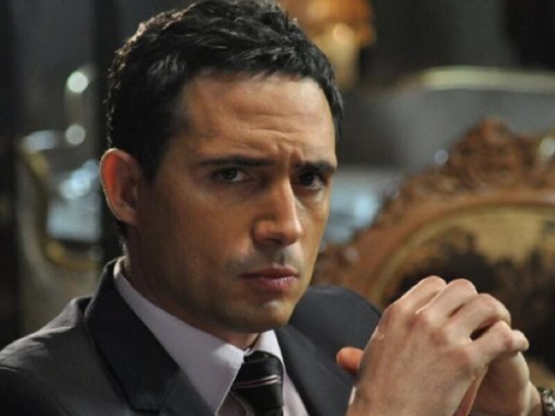 ظافر العابدين ممثل تونسي،من مواليد 1972 ، وهو متزوج ولديه ابنه. ويشارك هذا العام في مسلسل"الخروج"  لرمضان 2016.