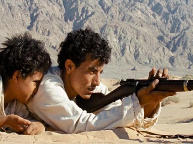 اعتبر المخرج ناجي ابو نوار الثورة العربية الكبرى التي انطلقت عام 1916 نقطة البداية لفيلمه الذي يتحدث عن البدو وقت الثورة، مصرحا ان "فيها كل مقومات افلام الغرب من التحولات المفاجئة، وسكك الحديد، والعصابات ومنطقة واسعة لا تنتهي وغير مسيطر عليها".