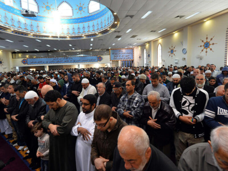Sydney, Australia - Those observing Ramadan down under only have to stave off temptations for under 10 hours. But Australian Mus