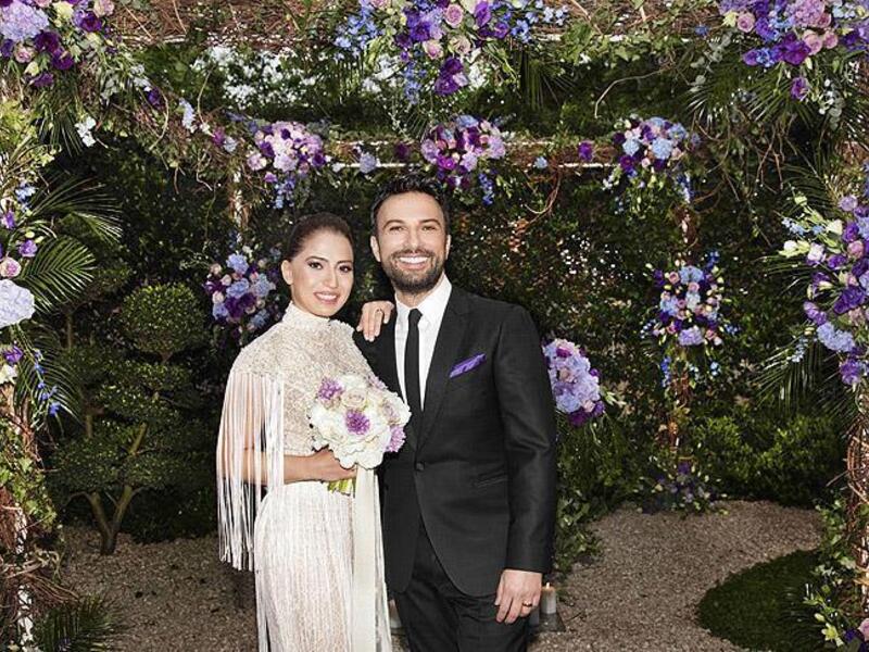 Tarkan and his pretty bride Pinar. (aa.com)