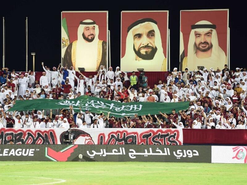شاركت لجنة الدوري الإماراتي، المملكة العربية السعودية، احتفالاتها باليوم الوطني، وذلك بتخصيص مباريات الجولة الثالثة، للاحتفال بهذه المناسبة الغالية على قلوب الإماراتيين.