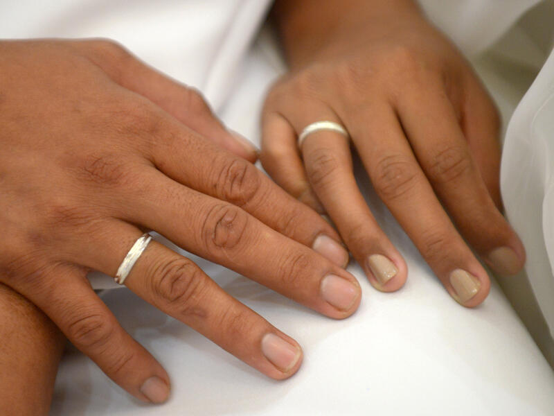 Locals say marriage has lost most of its fun in Daesh-controlled Mosul, where the extremist group has banned wedding parties and requires full beard and niqab for new couples. (AFP/Jay Directo)