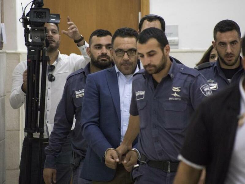 محافظ مدينة القدس، عدنان غيث خلال اعتقاله من قبل القوات الاسرائيلية