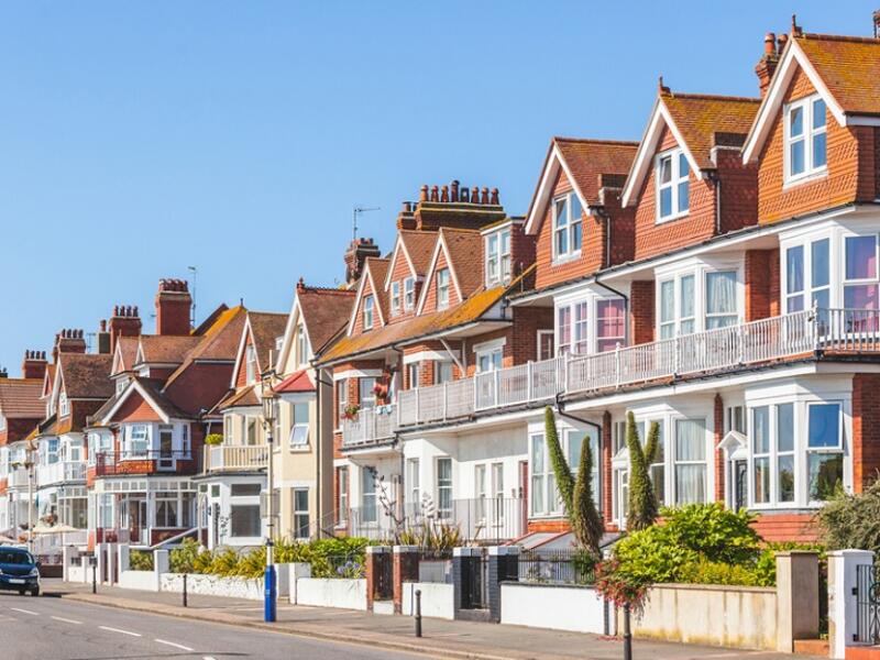 Gulf Investors Buy UK’s Luxury Properties Before a Projected Massive Rise in Prices