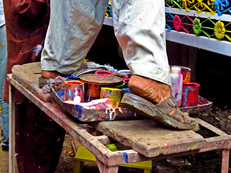 Truck art in Pakistan  (Shutterstock)